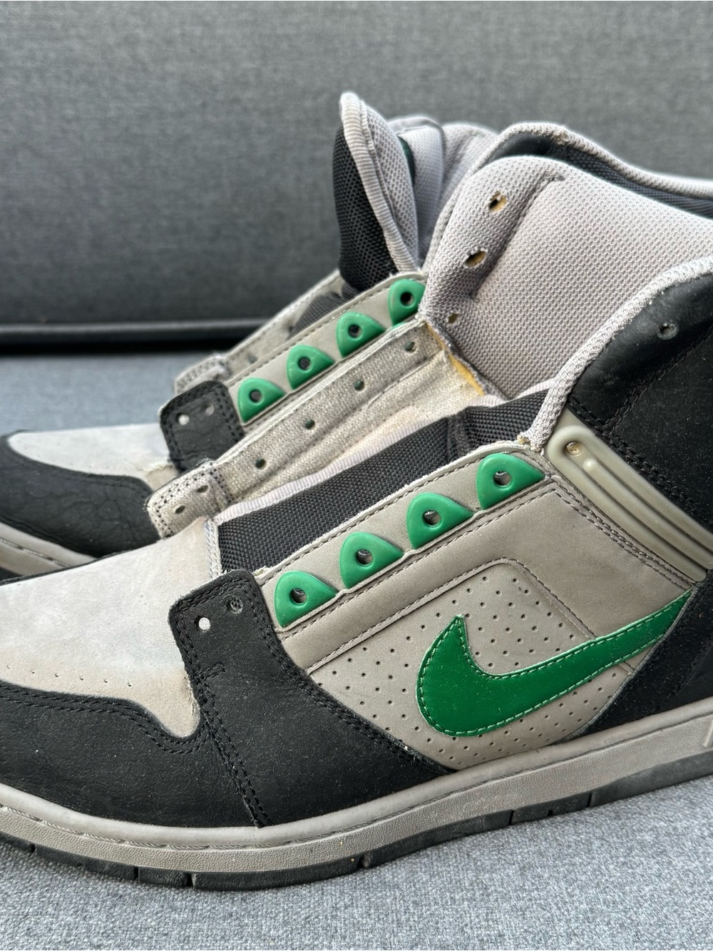 Nike High-Top Sneakers in Black, Gray & Green size 12 used - Picture 3 of 6